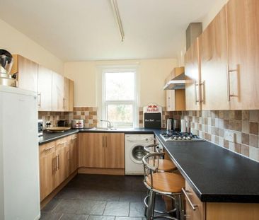 5 bedroom detached house to rent - Photo 1