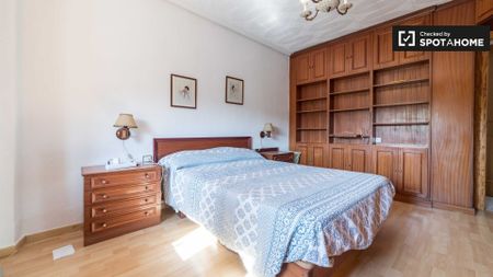 valencia, Valencian Community 46021 - Photo 5