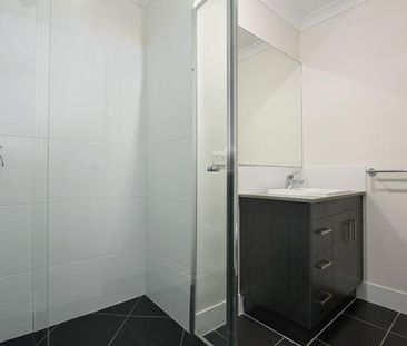 Beautiful 2 Bedroom Unit in Ideal Location - Photo 5