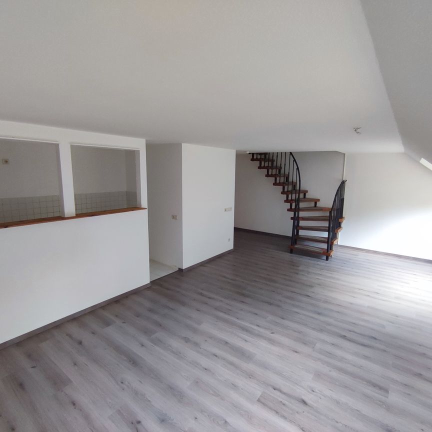 2-Raum-Maisonettenwohnung, 71,8 m² im DG, ruhige Lage in Gera-Aga - Photo 1