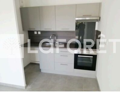 Appartement 2 pièces 42m2 MARSEILLE 13EME 754 euros - Photo 3