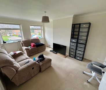 2 bedroom maisonette to rent - Photo 2