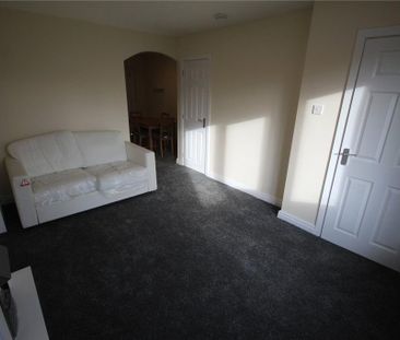 3 bedroom semi-detached house to rent - Photo 3