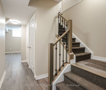 Detached Home For Lease | X7318984 - Photo 5