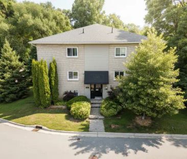 100 Veronica Ave | 100 Veronica Ave, London - Photo 1