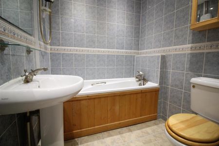 2 bedroom terraced house to rent - Photo 5