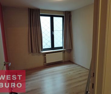 Ruim appartement met 2 slaapkamers, centrum Roeselare - Photo 1