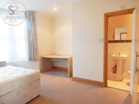 1 bedroom in a house share to rent - Photo 4