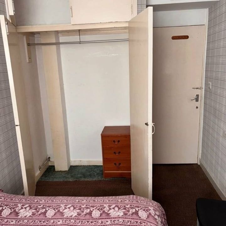 Room in a Shared Flat, London, SW11 - Photo 1