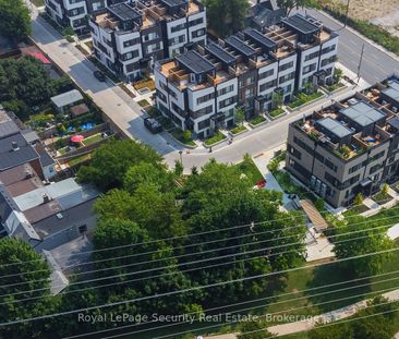 For Lease - 40 Ed Clark Gardens Unit# TH 22, Toronto, Ontario - Photo 4