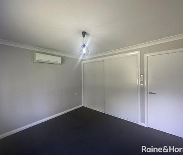 Beautifully updated 3 bedroom home - Photo 1