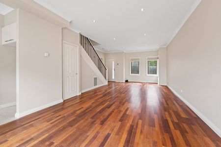 2/12 Emerald Street, Essendon West VIC 3040 - Photo 2