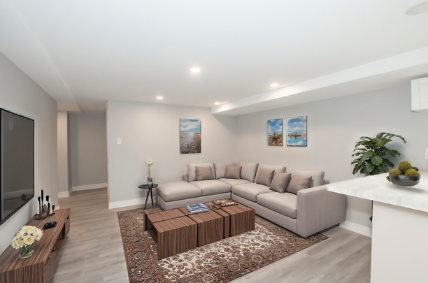 170 Southworth St N, Welland - 2 Bedroom Lower Unit - Photo 1