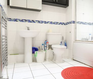 Room in a Shared Flat, Ilford, IG3 - Photo 3