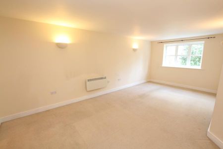 Abingdon Court, Woking - 2 bedrooms Property for lettings - Seymours - Photo 5