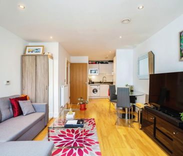 1 bedroom flat to rent - Photo 6