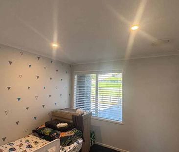 Beautifull 4-Bedroom Family Home - Photo 3