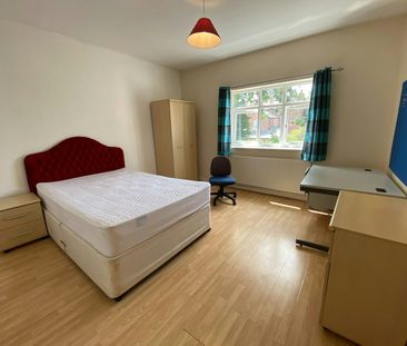 House share to rent on - Photo 5
