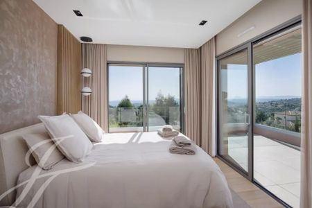 Maison à louer Tourrettes Sur Loup, Cote d'Azur, France8 000 EUR / Mois - Photo 4