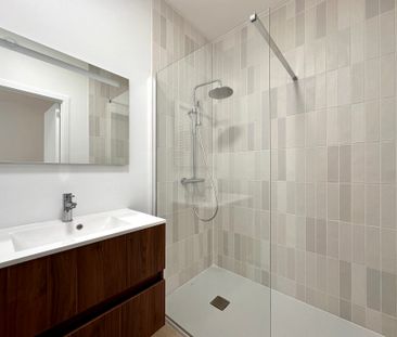 1410, Waterloo - Photo 3