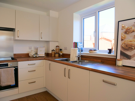 3 bedroom detached house to rent - Photo 1