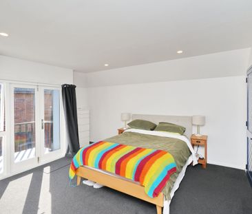 Fully Furnished Jewel in Prime City Location - Photo 6