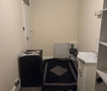 Room in a Shared House, Gunterstone Road, W14 - Photo 4