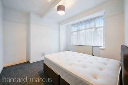 Streatham Vale - Photo 2