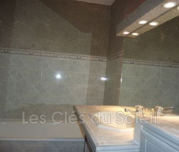 Location Appartement 3 pièces 63m² LA GARDE 83130 - Photo 2