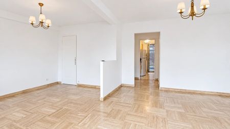Location Appartement 3 pièces 71m² CANNES 06400 - Photo 4