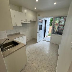 4 1/2 à louer (RDC) / for rent (ground floor) - Verdun - Photo 2