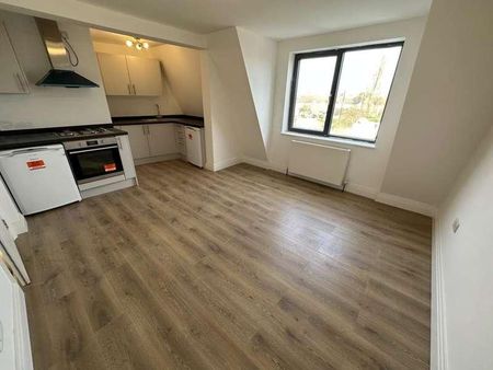 Barge Drive, Southall, UB2 - Photo 4