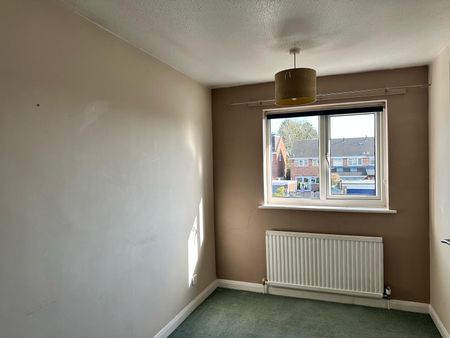 Three-Bedrooms Semi-Detached House - Photo 4