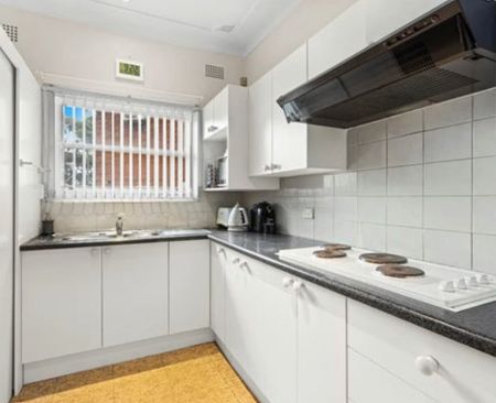 Beverly Hills - Photo 5