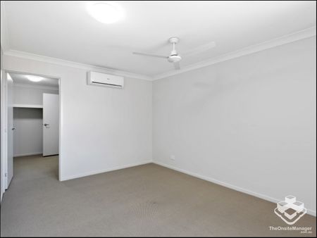 Quick Break Lease! Beautiful Townhouse Renting NOW - Photo 2