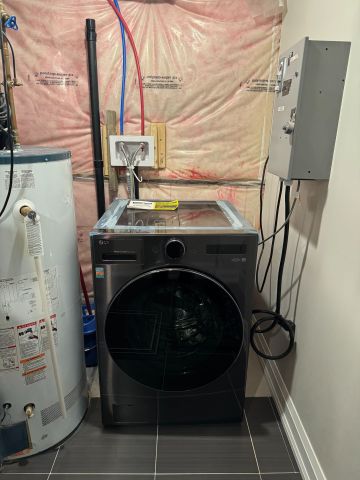 For Lease - 19 Corner Brook Crescent, Vaughan, Ontario - Photo 2