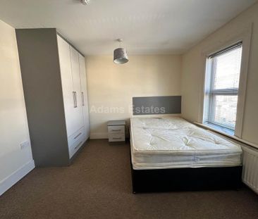 6 bedroom terraced house to rent - Photo 5