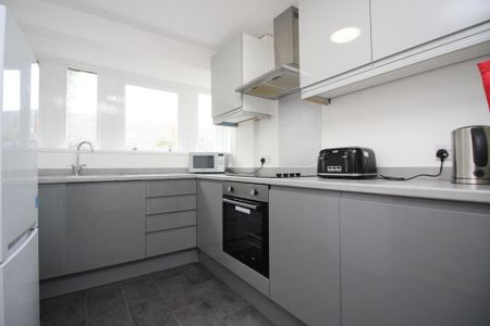 5 bedroom terraced house to rent - Photo 5