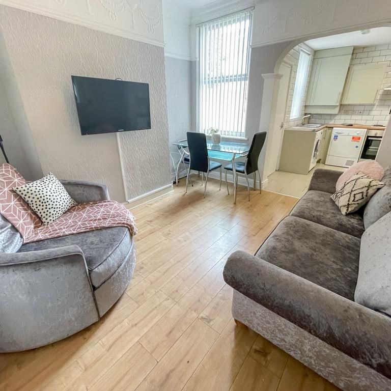 5 bedroom house to rent - Photo 1