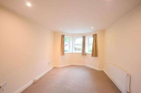 Lowther Gardens, Bournemouth, BH8 - Photo 5