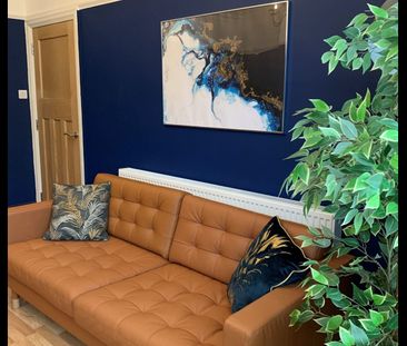 5 Bed Detached House, Balmoral Avenue, NG2 - Photo 2