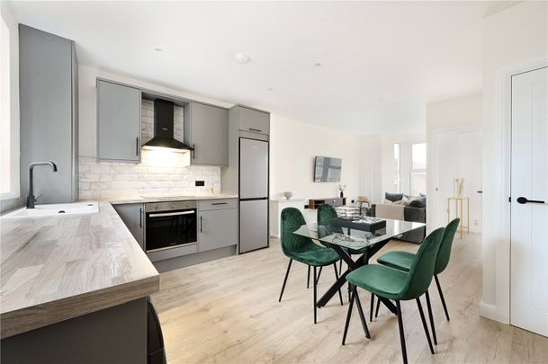 11 Norton Road, Southborough, TN4 0HE - Photo 1