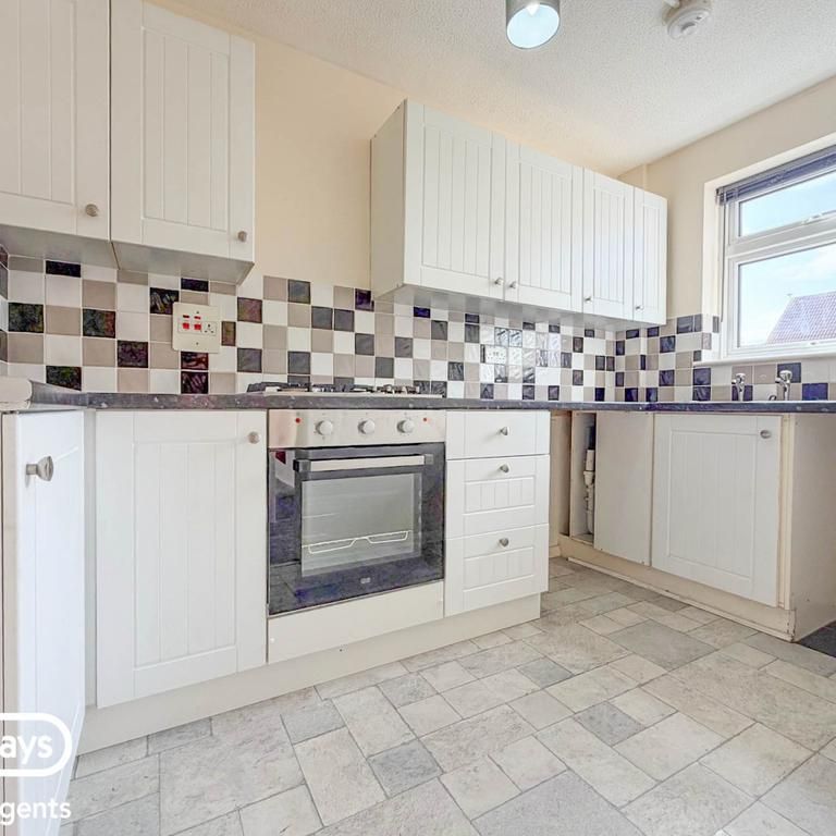 2 bedroom end of terrace house to rent - Photo 1