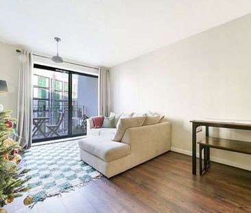 Stunning 2-bedroom apartment located on the upper floor of this dev... - Photo 5