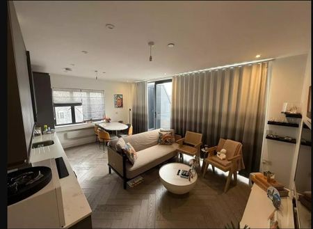 2 bedroom penthouse to rent - Photo 3