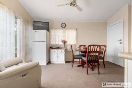 Low-Maintenance Living in a Prime Bathurst Location - Photo 3