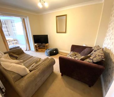 5 bedroom detached house to rent - Photo 1