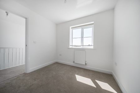 Upton hall crescent, Northampton, Upton - Photo 4