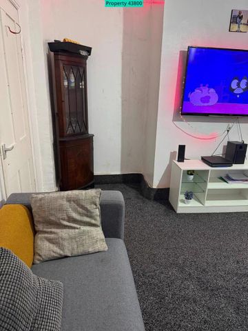 2 bedroom flat to rent - Photo 3