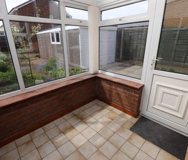 Lakeland Crescent, Bury - Photo 5